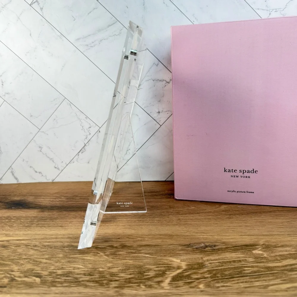 Kate Spade New York White Dot Clear Acrylic Magnetic Picture Frame 5x7 4x6 Boxed